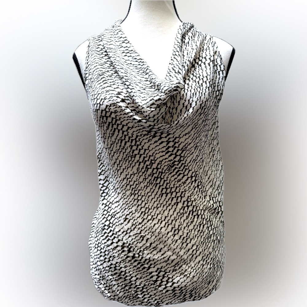 💯 Silk cowl neck blouse